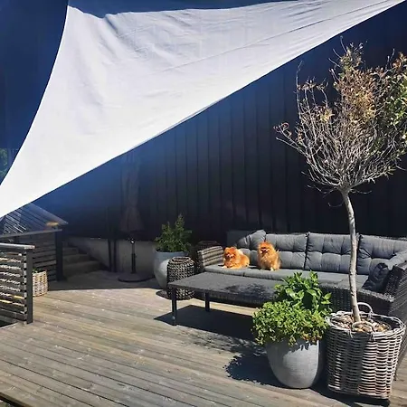 Unik M. Gode Solforhold Og Fantastisk Utsikt *
